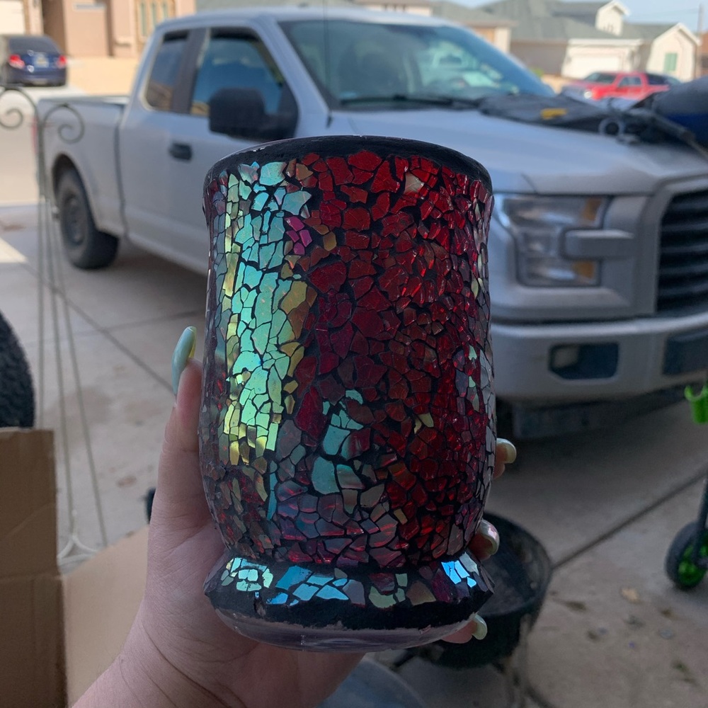 Shattered glass vase